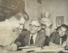 Barth (Mitte) bei einer Seminardebatte